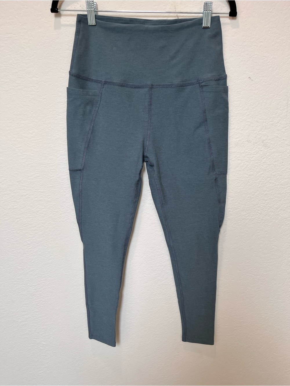 Beyond Yoga Women’s High-Waist Leggings in Powder Blue